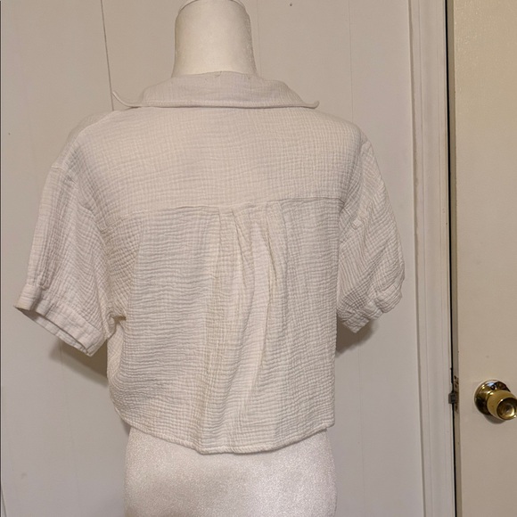 Love Notes Cream cropped Button-Down Shirt - Picture 2 of 5